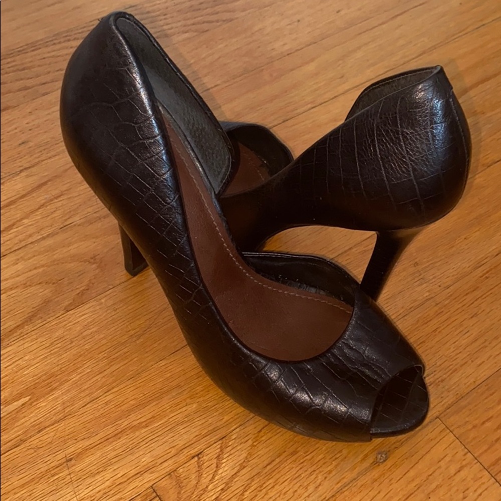 Gianni Bini Peep toe pumps